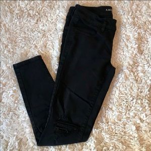 AE black distressed jeggings